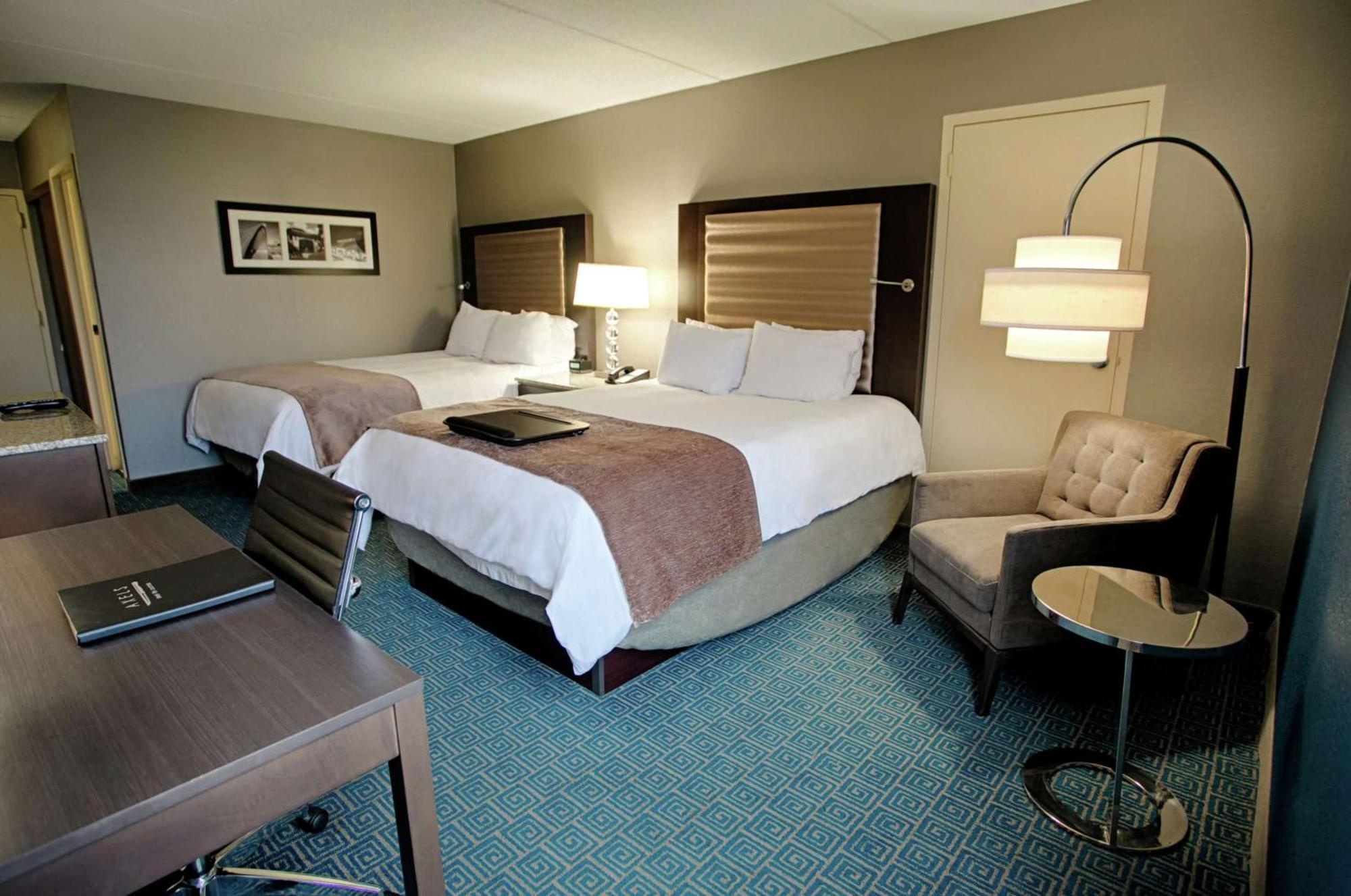 Doubletree By Hilton Roseville Minneapolis Exterior photo