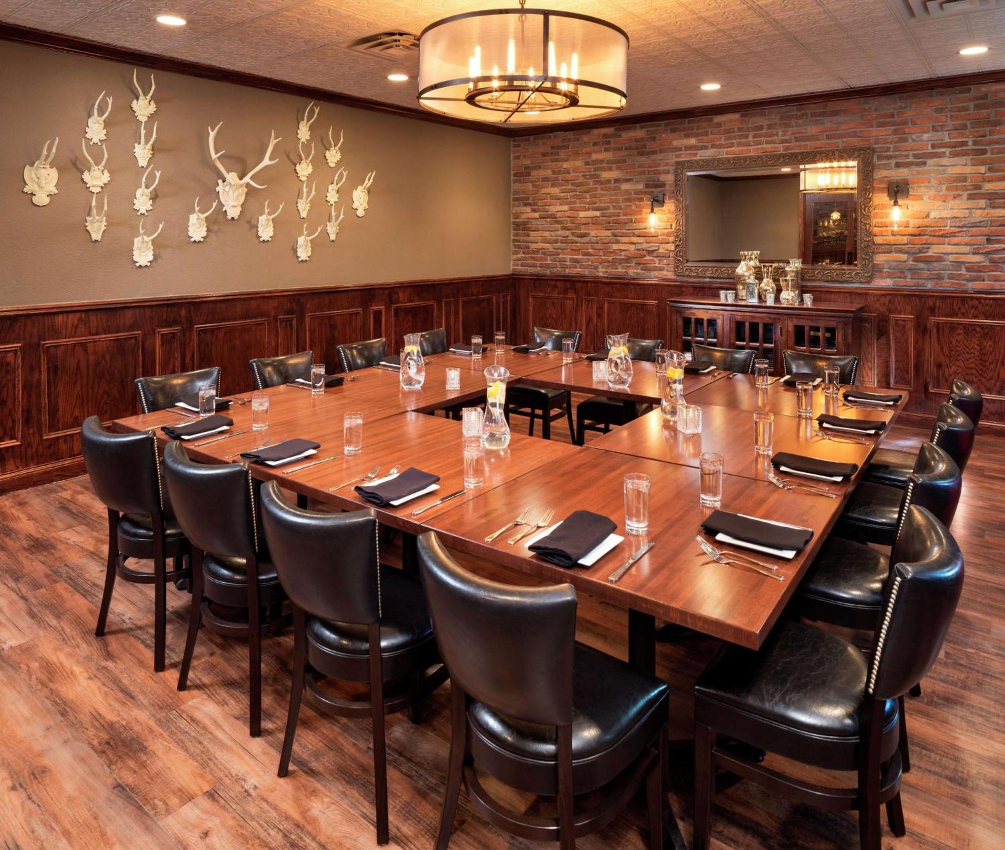 Doubletree By Hilton Roseville Minneapolis Exterior photo