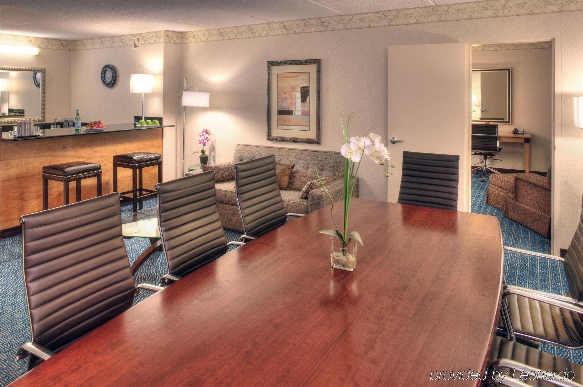 Doubletree By Hilton Roseville Minneapolis Interior photo